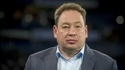 Караваев отметил, что узнаёт в «Шанхай Шэньхуа» стиль Слуцкого