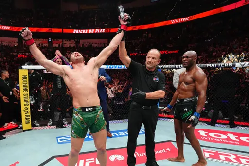 Дю Плесси победил Усмана в главном бою турнира UFC Fight Night 281