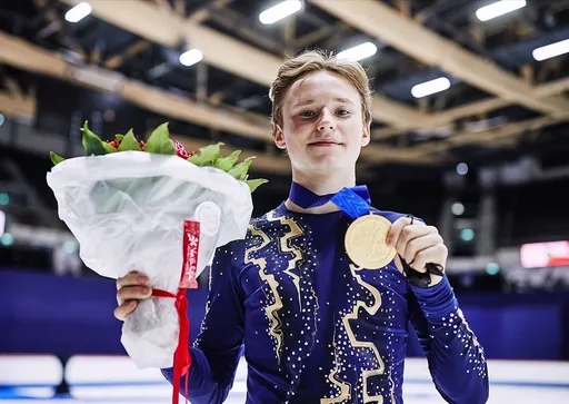Фигурист Малинин с отрывом выиграл короткую программу на чемпионате США