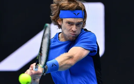 Рублев вышел в 1/8 финала Australian Open и сыграет с датчанином Руне