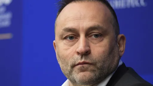 Свищёв сообщил, что вопрос о возвращении пива на стадионы решится положительно