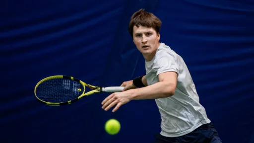 Российский теннисист Качмазов вышел во второй круг турнира ATP 250 в Астане