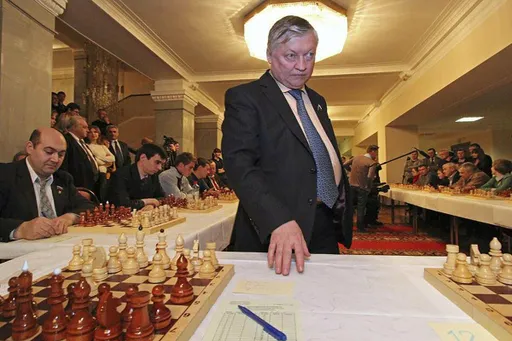 Карпов раскритиковал решение Генассамблеи ФИДЕ оставить в силе отстранение ФШР