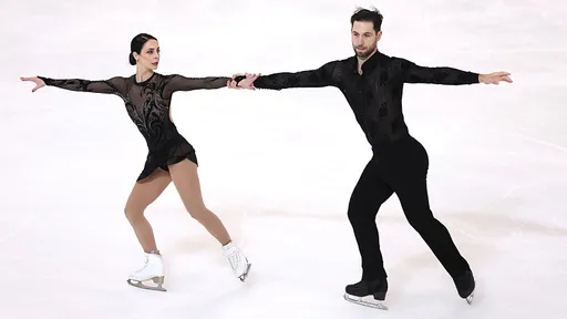 Фигуристка Стеллато-Дудек в 40 лет стала самой возрастной чемпионкой мира