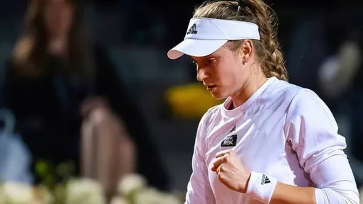 Рыбакина обыграла Остапенко и вышла в финал турнира WTA-1000 в Риме