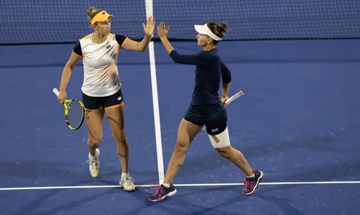 В. Кудерметова и Мертенс уверенно прошли в 1/4 финала парного US Open-2025