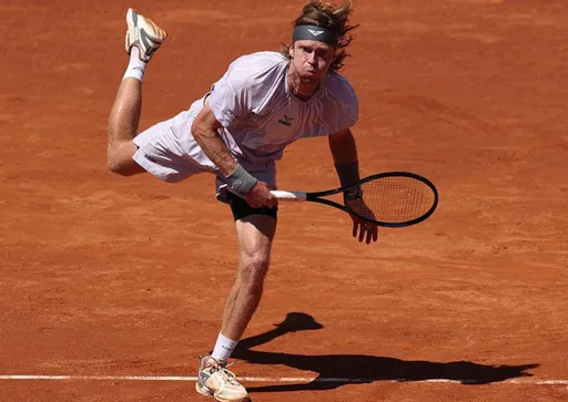 Андрей Рублёв одолел Меджедовича и стал финалистом турнира ATP-500 в Барселоне
