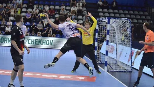 «Чеховские медведи» вышли в полуфинал чемпионата России по гандболу