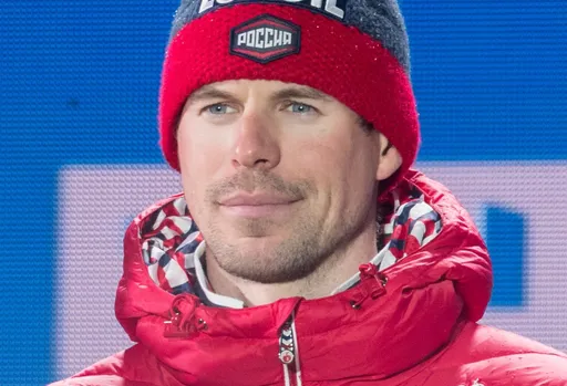 Устюгов стал победителем гонки на 70 км на чемпионате России по лыжным гонкам