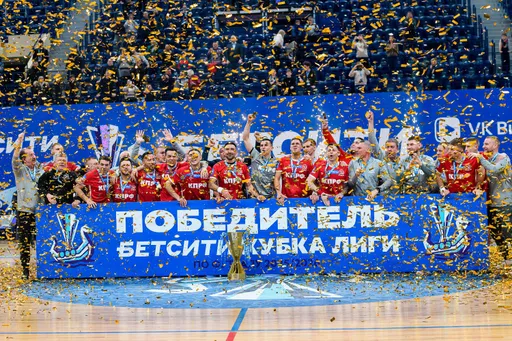 Крутой трофей в футзале достался «коммунистам»: КПРФ забрал Кубок лиги за две секунды до финальной сирены