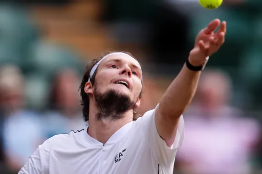 Бублик вышел в третий круг US Open, обыграв Маннарино