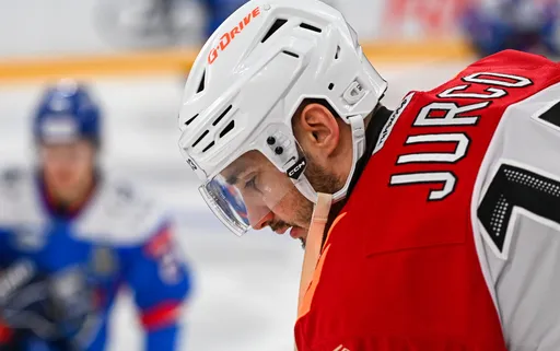 Форвард «Куньлуня» Юрчо рассказал о необычной клюшке на память от Макдэвида
