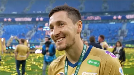 Спортдиректор «Гавра» Бодмер назвал Далера Кузяева и его отца Адьяма людьми слова