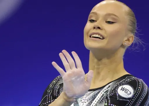 Россиянка Мельникова стала чемпионкой Европы в многоборье, Калмыкова — вторая