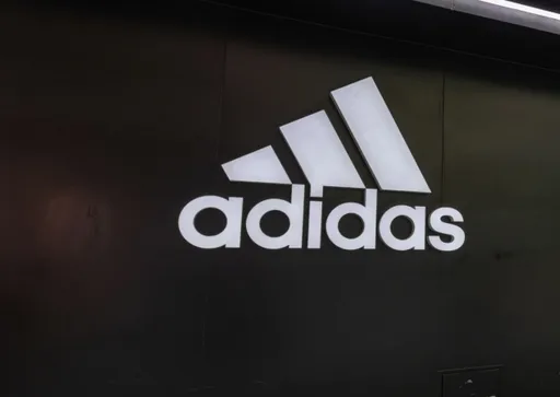 Bild: adidas заключил партнёрское соглашение с командой «Формулы-1» Red Bull