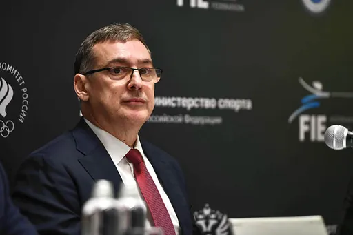 Мамедов о возвращении флага России: это должно произойти сразу для всех