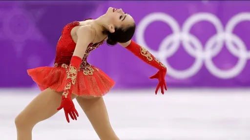 ISU вынес решение по заявкам российских спортсменов на нейтральный статус