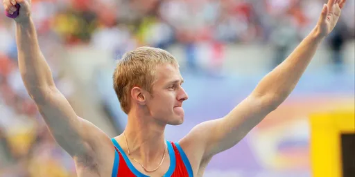 Чемпион России по бегу Александр Хютте получил два года колонии за нападение на соседа