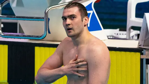 Колесников и Лифинцев пробились в финал ЧМ на 100 м спиной