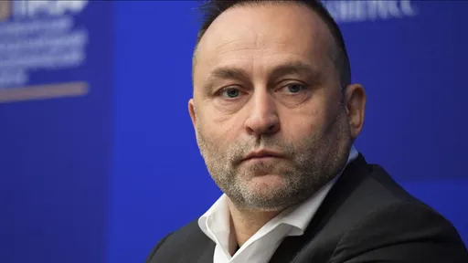 Свищёв считает дискриминацией запрет украинским спортсменам жать руки россиянам