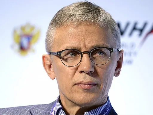 Ларионов прокомментировал слухи о возможном назначении Разина тренером СКА