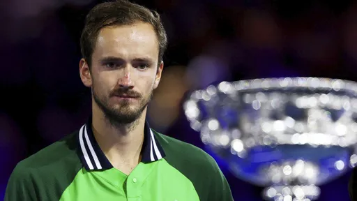 Собкин назвал Медведева героем за выступление в финале Australian Open