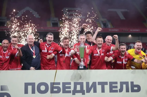 Матч легенд «Спартака» и сборной России перенесен на осень