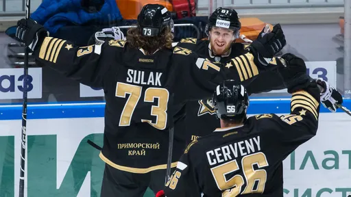 «Адмирал» обыграл «Металлург» в домашнем матче FONBET КХЛ