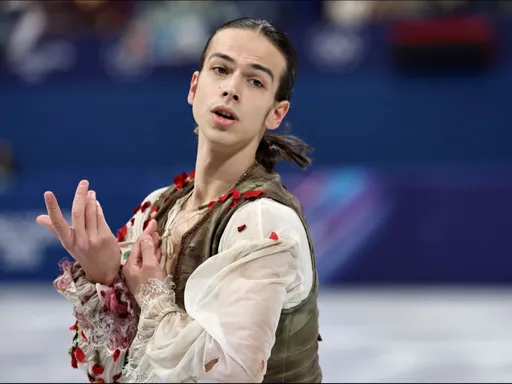 Гуменник выложил видео с парада спортсменов на церемонии закрытия ОИ-2026
