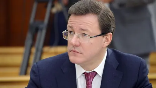 Губернатор Азаров: «Крылья» – удобненькая для всех команда. Всем нравится. Кроме наших болельщиков, которые ждут очков