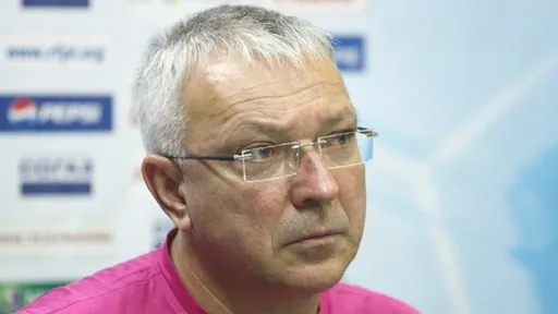 Белоус посоветовал Батракову брать пример с Глушенкова