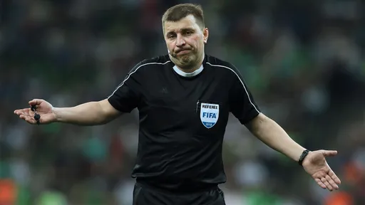 Экс-арбитр Вилков заявил, что большинство игроков плохо знают футбольные правила
