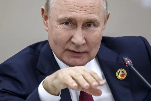 Американский боксер Джонсон: моя мечта – поиграть в шахматы с Путиным