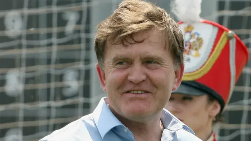 Наумов: сомневаюсь, что даже бесплатно Ахметов поможет «Локомотиву»