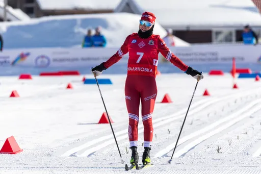 Кулешова победила в скиатлоне на чемпионате России по лыжным гонкам в Малиновке