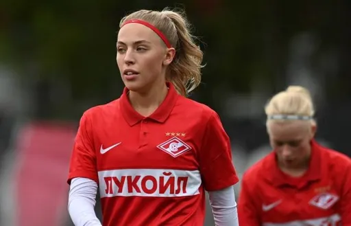 Экс-футболистка «Спартака» Думич: мы разговаривали про квас с Рио Фердинандом