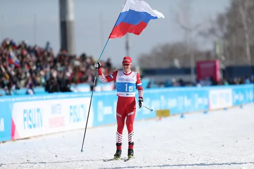 FIS продлила отстранение российских лыжников от международных стартов