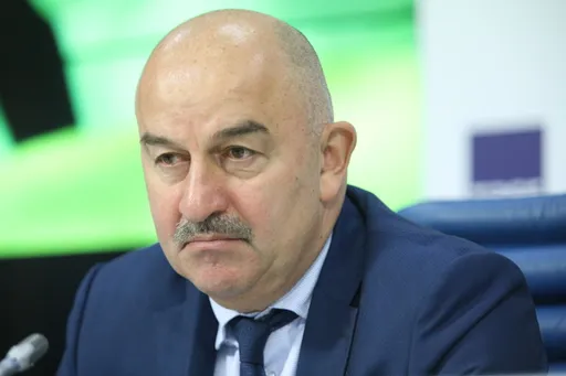 Черчесов рассказал, что у него нет дружеских отношений с Карпиным