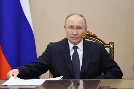 Путин поздравил синхронистов Мальцева и Гурбанбердиеву с победой на ЧМ