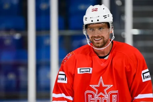 СКА вывесил баннер Кубка Стэнли в Ледовом на презентации Кузнецова