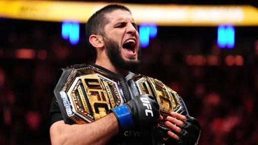 Махачев заявил, что планирует провести еще три боя в UFC