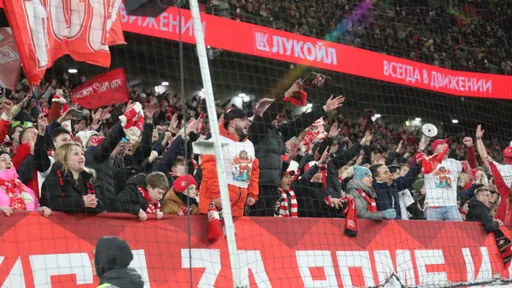КДК РФС оштрафовал «Спартак» за поведение болельщиков на матче с «Зенитом»