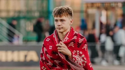 Салтыков: если бы «Акрон» тренировался на натуральном газоне, мы бы и на натуральном показывали такой футбол