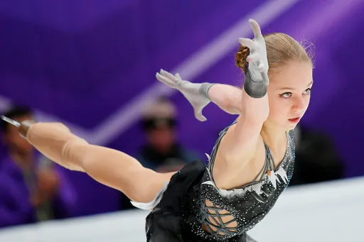 Фигуристка Александра Трусова официально возобновила карьеру