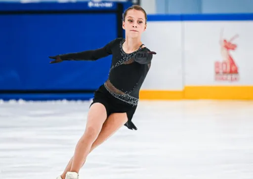 14-летняя Стрельцова — лучшая в короткой программе на этапе ГП России в Москве