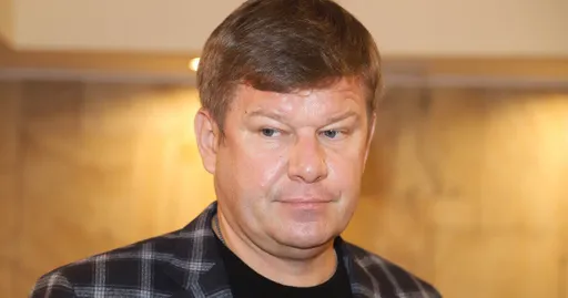 Губерниев прокомментировал ситуацию с недопуском Большунова к гонке в Европе