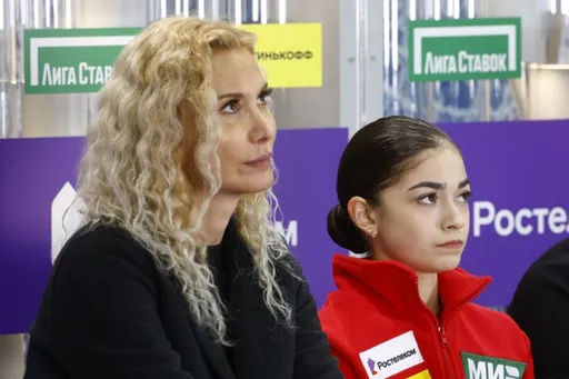 В финале Гран-при по фигурному катанию лидерство захватила Петросян