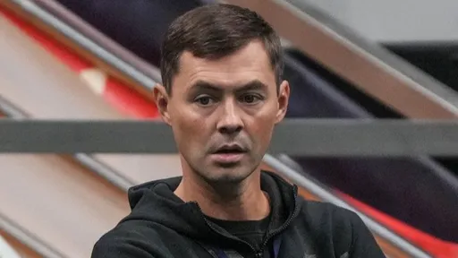 Динияр Билялетдинов: «Локомотиву» нужно продлевать контракт с Дзюбой по схеме «1+1»