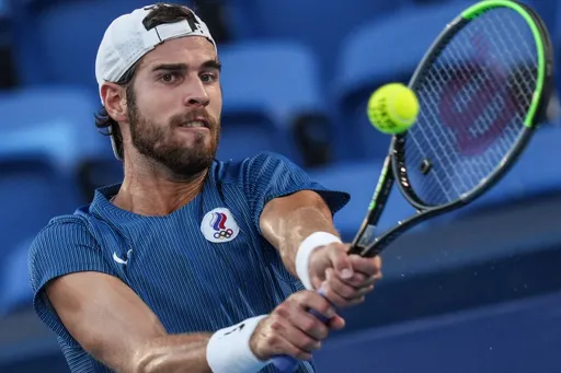 Хачанов обыграл испанца Сапата-Миральеса в матче первого круга Australian Open
