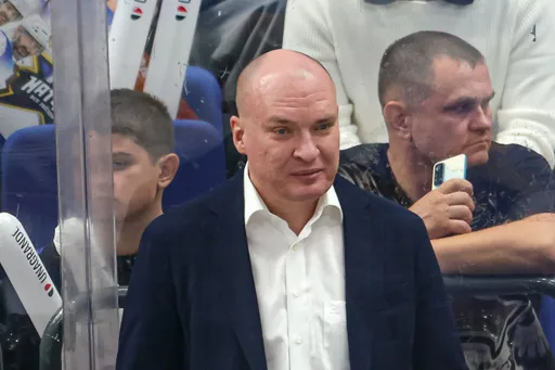 Разин о матче с «Авангардом»: когда играешь в красивый хоккей, тебя могут наказать